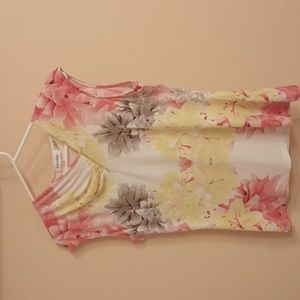 Calvin Klein Floral Top in Small with Gold Accent